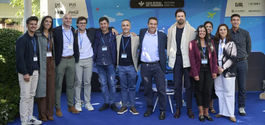 Organizadores de Enreday y nuestro compañero Marcos González - Imagen cedida por Enredarse
