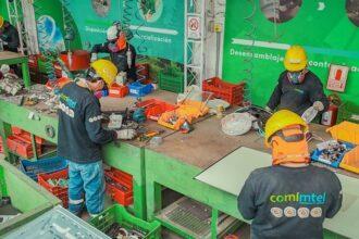¿Cómo el reciclaje de residuos electrónicos permite recuperar metales valiosos?