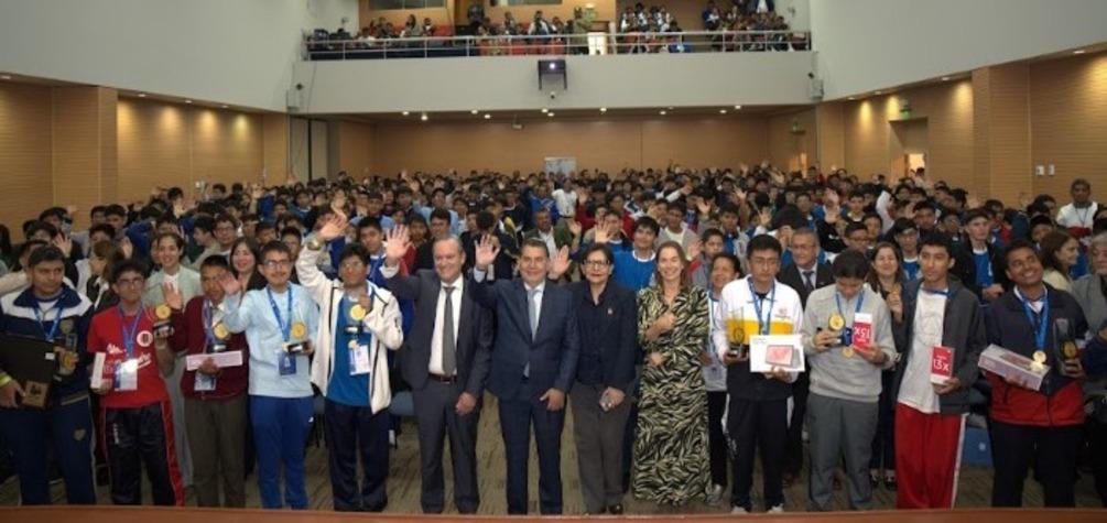 El talento matemático de escolares peruanos se lució en la competencia más destacada del país