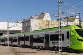 El primero de los diez trenes que conectarán el centro de Barcelona con el Aeropuerto Josep Tarradellas Barcelona-El Prat - Alstom España y Portugal