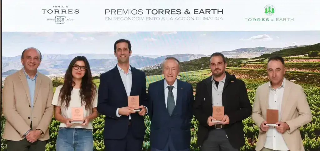 Premiados de izquierda a derecha: José Luis Gallego, Carlota Bruna, Francesc Egea, Miguel A. Torres, Joan Trenchs y Miquel González