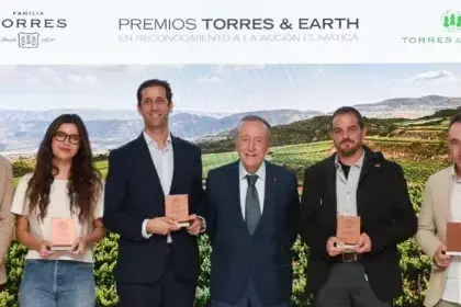 Premiados de izquierda a derecha: José Luis Gallego, Carlota Bruna, Francesc Egea, Miguel A. Torres, Joan Trenchs y Miquel González