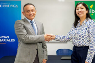 Mibanco y la Universidad Científica del Sur firman convenio para impulsar el Programa Miconsultor