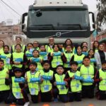 Volvo Group Peru promueve la seguridad vial infantil con el programa global “Para, Observa y Avisa”