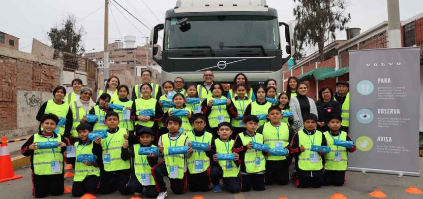 Volvo Group Peru promueve la seguridad vial infantil con el programa global “Para, Observa y Avisa”