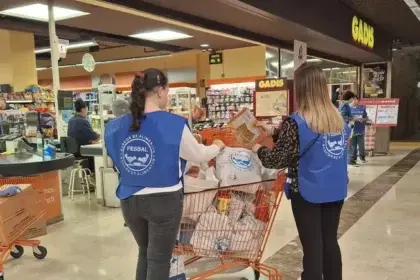 Gadis y sus clientes donan 220.000 kilos de alimentos y 82.331 € para apoyar a 12 bancos de alimentos en La Gran Recogida