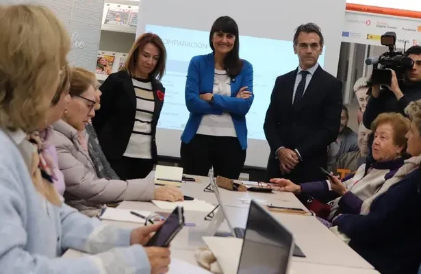 El programa 'Todo por aprender' de Orange y Fundación Orange impulsa la capacitación digital de más de 1.000 murcianos