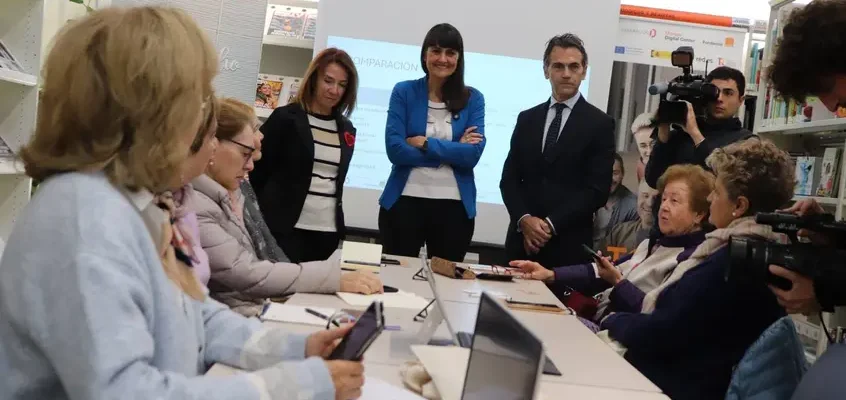 El programa 'Todo por aprender' de Orange y Fundación Orange impulsa la capacitación digital de más de 1.000 murcianos