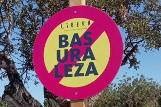 Señales en los pueblos adheridos a la iniciativa #MiPuebloSinBasuraleza - Imagen cedida por el Proyecto LIBERA