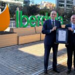 Entrega a Iberdrola del sello internacional ISO/IEC 42001, la certificación del uso corporativo de la IA generativa, por parte de AENOR