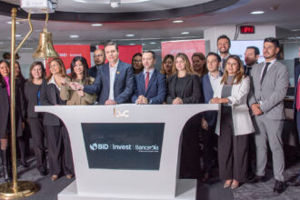 Ceremonia de la emisión del Bono Sostenible Amazonía - Fundación Microfinanzas BBVA