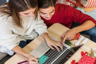 Cómo comprar en línea de forma segura durante las fiestas