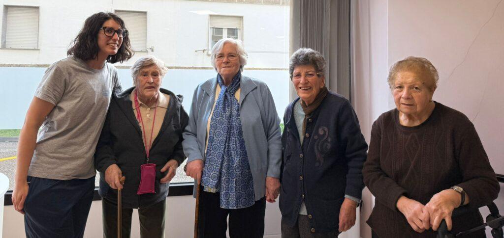 Las 4 participantes del centro Contigo Galicia de Cangas en el programa «Conociendo las emociones» de Afundación