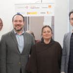 Firma del convenio de colaboración con Orange en el Ayuntamiento de Manises