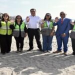 Ministro del Ambiente supervisa el estado ambiental de playa León Dormido de Cañete