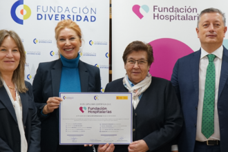 Fundación Hospitalarias se adhiere a la Carta de la Diversidad, avanzando en su compromiso con un modelo asistencial más inclusivo