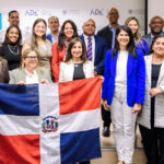 Foto de familia de los graduados y el equipo docente de la V Cohorte con República Dominicana del Máster en Responsabilidad Social y Sostenibilidad Corporativa de la UPV