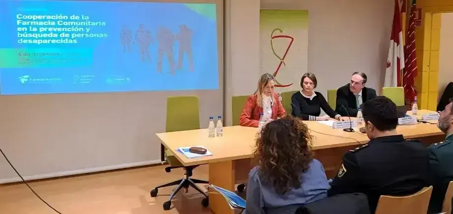 El Consejo General de Colegios Farmacéuticos de España y el Centro Nacional de Personas Desaparecidas del Ministerio del Interior presentan el protocolo de colaboración de las farmacias en la prevención y actuación ante casos de personas desaparecidas