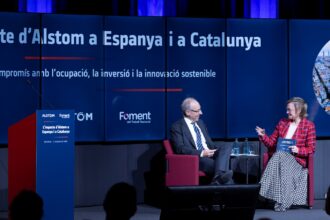 Leopoldo Maestu, Presidente y Consejero Delegado Alstom España junto a Virginia Guinda, Vicepresidenta de Foment del Treball Nacional - Alstom España