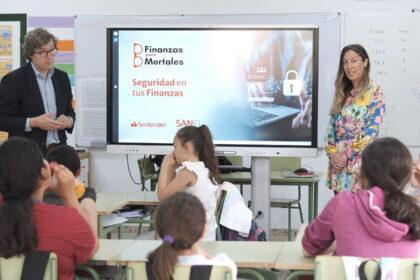 Educación financiera en los colegios de la mano del Banco Santander con su programa "Finanzas para Mortales"