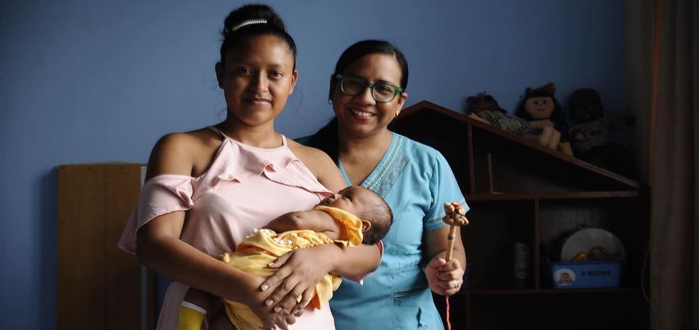 Huggies y UNICEF renuevan su alianza para fortalecer la salud materna e infantil en el Perú hasta 2028