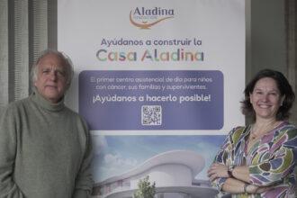Paco Arango, fundador de Fundación Aladina, junto a Isabel García Frontera, Directora General de Freenow by Lyft en España