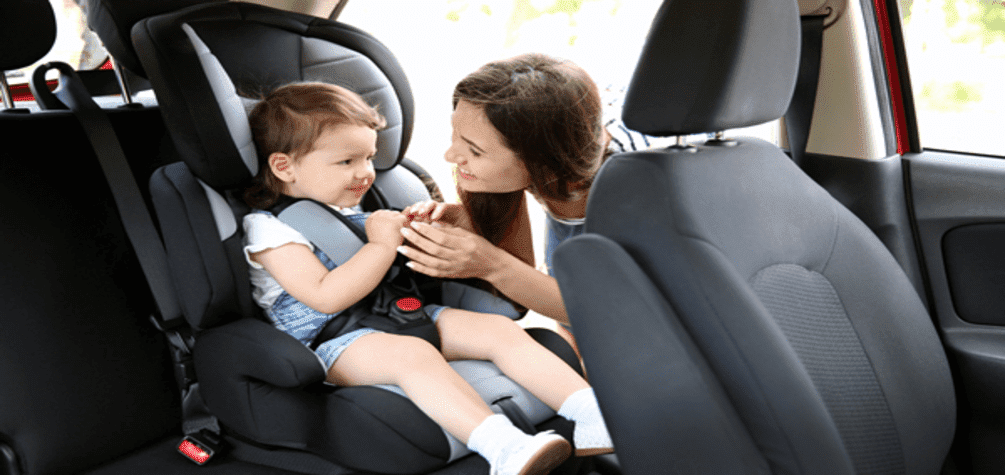 Vacaciones sin accidentes: claves para proteger a los niños en calles y carreteras