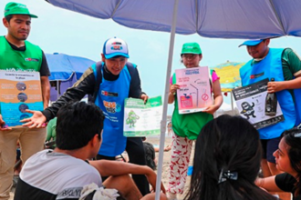Minam promueve conciencia ambiental en veraneantes que acuden a la playa Los Yuyos