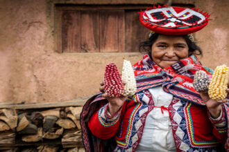 Mujeres agricultoras fortalecen la seguridad alimentaria y la capacidad de adaptación climática del Perú