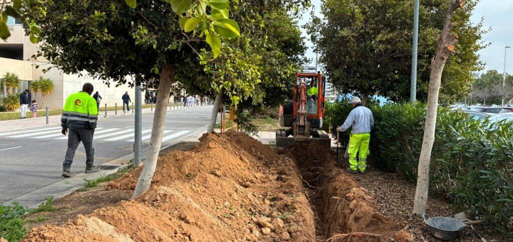 Obras para la instalación de 1.500 placas solares en el Hospital Universitario del Vinalopó - Imagen cedida por el Grupo Ribera Salud