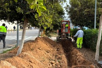 Obras para la instalación de 1.500 placas solares en el Hospital Universitario del Vinalopó - Imagen cedida por el Grupo Ribera Salud