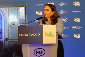 La Presidenta de Farmamundi, Sara Valverde, durante su intervención en el foro