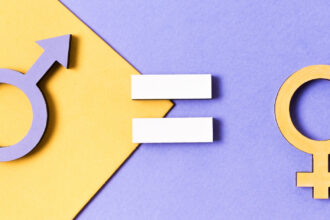 La igualdad de género no es aún un criterio estructural en la financiación privada a proyectos sociales - Imagen de Stock (Freepik.es)