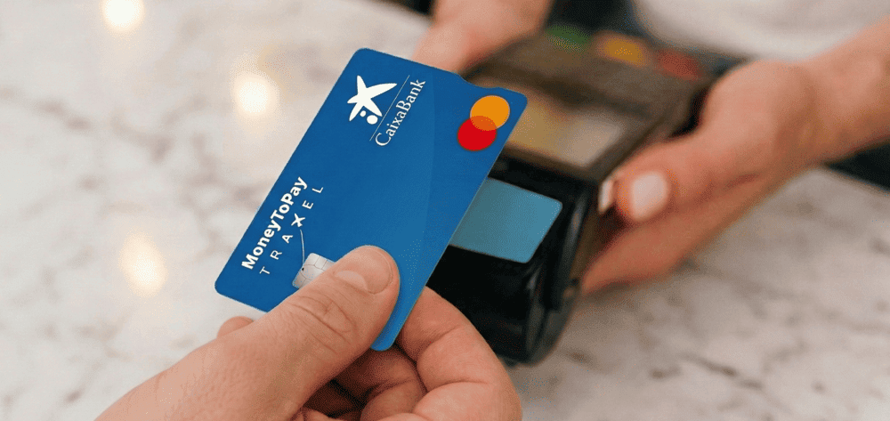 La tarjeta prepago MoneyToTravel de CaixaBank está disponible en formato físico y digital