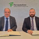 Firma del convenio de colaboración entre el Consejo General de Colegios Farmacéuticos y la CELAD
