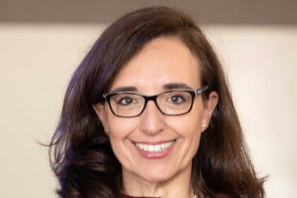 Ana Gascón, Director of People, ESG, and Shareholders Office y Sustainability Lecturer de PremiumFiber