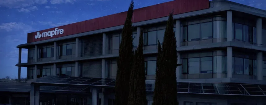 Las oficinas de Mapfre se suman un año más a La Hora del Planeta