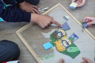 Talleres de educación ambiental de Redeia en colaboración con Fundación Ecomar