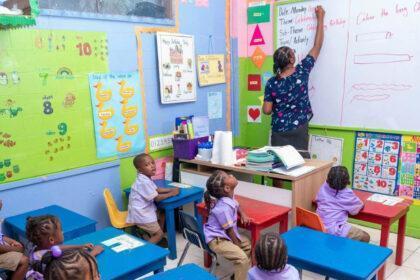 Apoyo integral a 77 estudiantes procedentes de más de 12 escuelas de la zona de Montego Bay, Jamaica - Imagen cedida por RIU Hotels & Resorts