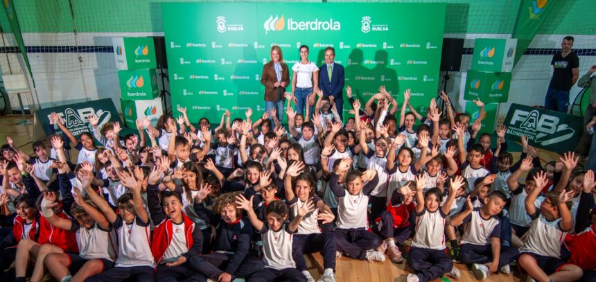 Iberdrola honra la trayectoria y el legado de Carolina Marín en Huelva