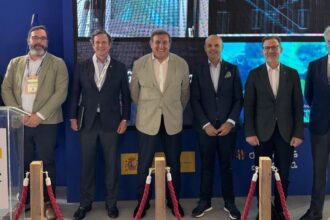 Los equipos de CEPESCA y ABANCA firman la renovación del convenio de colaboración