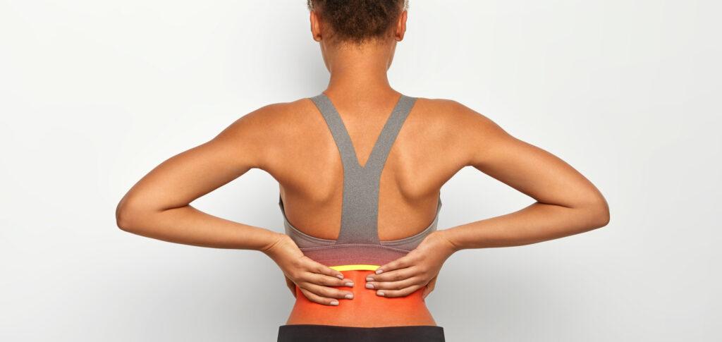 El dolor lumbar, principal causa de limitación funcional en menores de 45 años - Imagen de Stock ( wayhomestudio en Magnific.com)