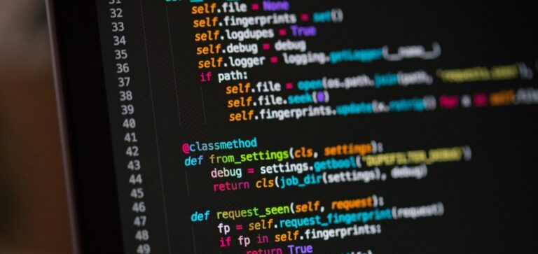 Los proyectos VIGILANCE y CYBERAID se extenderán hasta finales de 2028 - Imagen de Stock cedida por CaixaBank