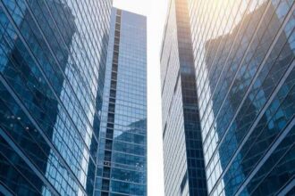 Empresas invierten miles de millones en IA pero el 95% no obtiene retorno