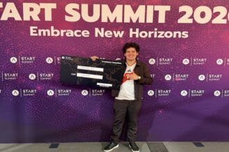 Estudiante peruano desarrolla tecnología que reduce de horas a minutos los trámites notariales