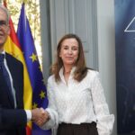 El Secretario General de la FEMP, Luis Martínez-Sicluna, y la Consejera Delegada de Ecoembes, Rosa Trigo - Imagen cedida por Ecoembes