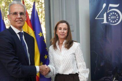 El Secretario General de la FEMP, Luis Martínez-Sicluna, y la Consejera Delegada de Ecoembes, Rosa Trigo - Imagen cedida por Ecoembes