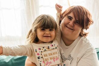 Puesto en marcha en 2021, Madres Capaces se ha consolidado como una iniciativa clave de Fundación A LA PAR en el apoyo a la maternidad con discapacidad intelectual