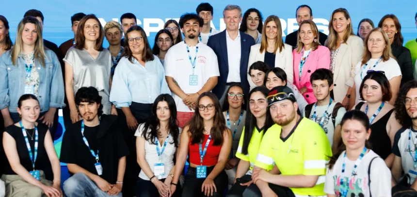 Alfonso Rueda_ Fábrica de Coca-Cola en A Coruña
