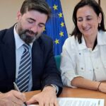 Firma de la adhesión de BBVA al manifiesto #DóndeEstánEllas, iniciativa de la Oficina del Parlamento Europeo en España